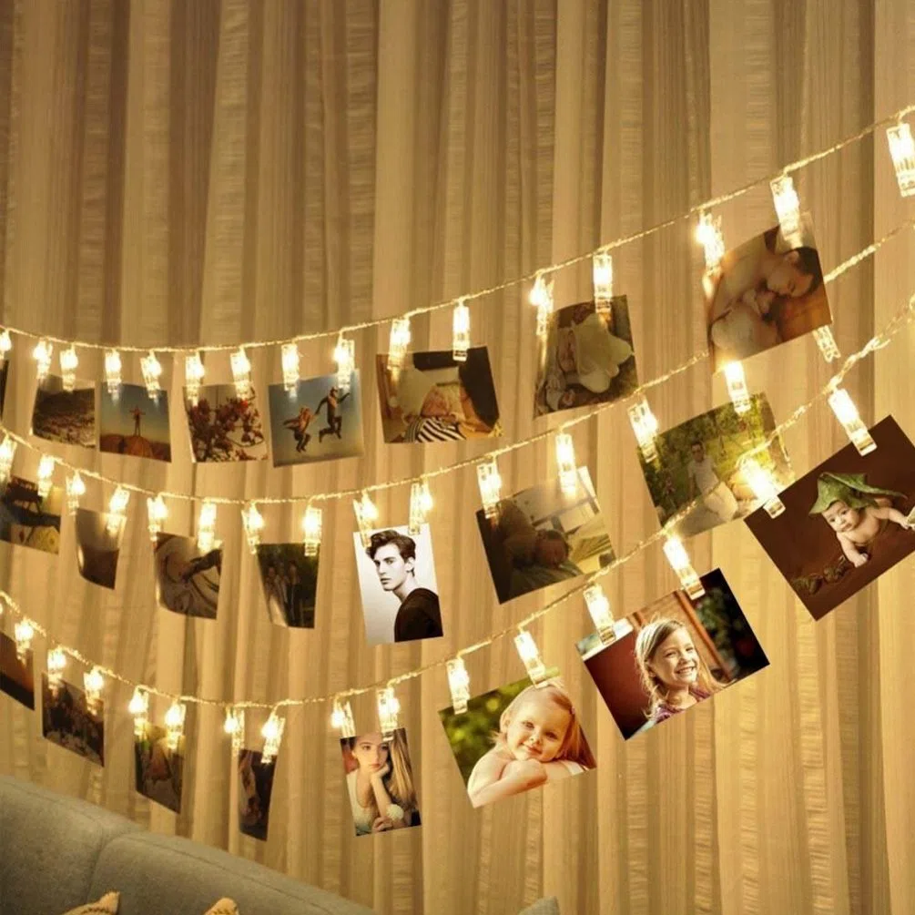 Decute Guirlande lumineuse à 50 LED à intensité variable avec télécommande et fonction minuterie, guirlande lumineuse pour accrocher photos, cartes, mémos, décoration de Noël pour chambre à coucher,