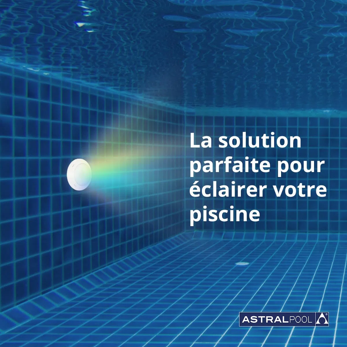 Projecteur de piscine LED RGB sans fil LumiPlus Rapid avec télécommande RC1100-27W (37VA) - 1 100 lm - Pour piscines en béton - Éclairage optimal et économe en énergie - AstralPool